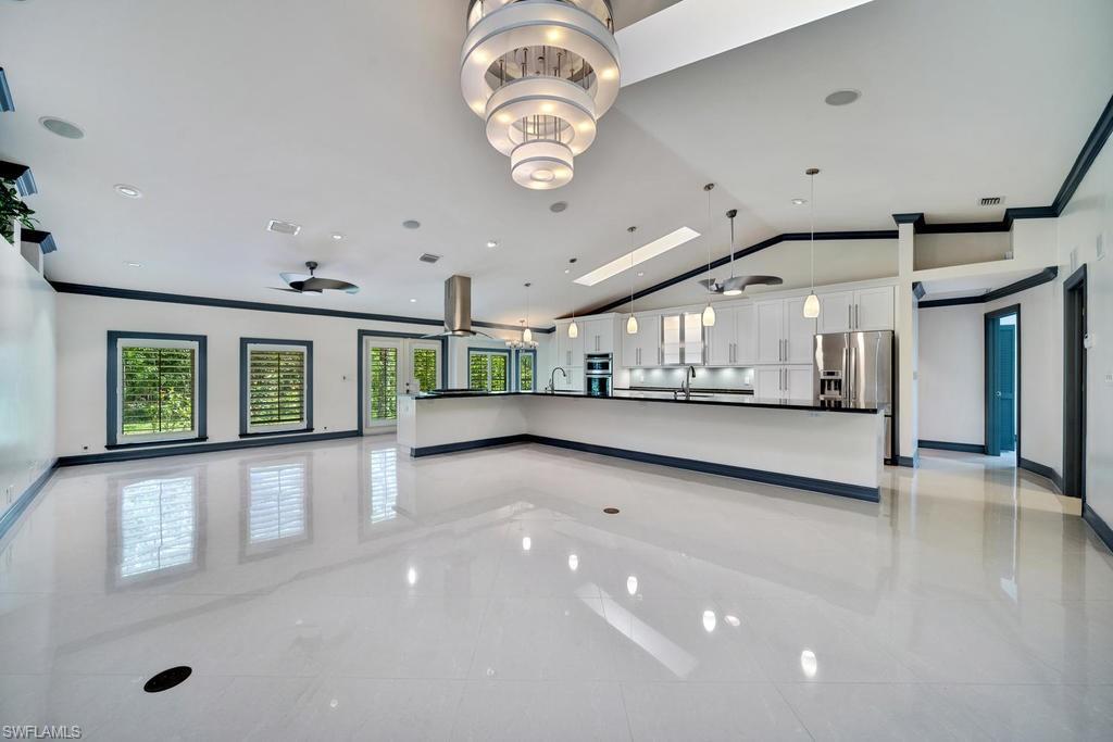 LIVINGSTON WOODS - Residential