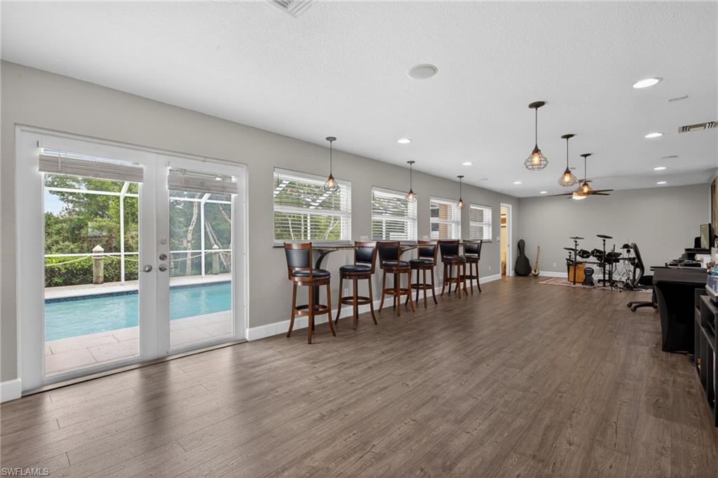 MORSE SHORES - Residential