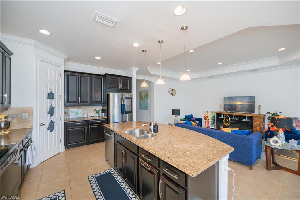 CELEBRATION CAPE - Residential