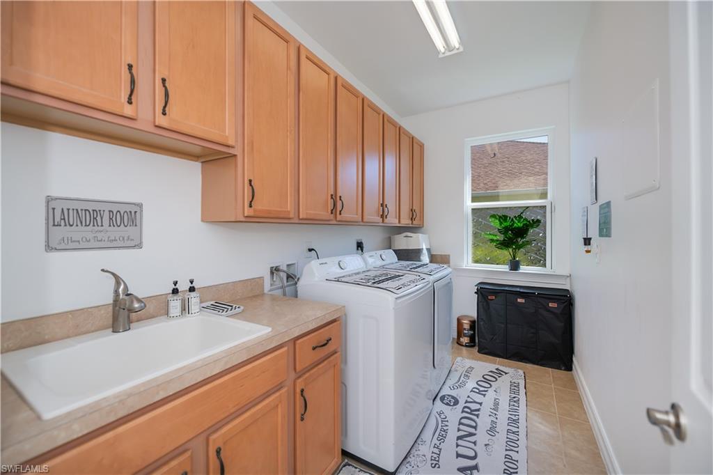 CELEBRATION CAPE - Residential