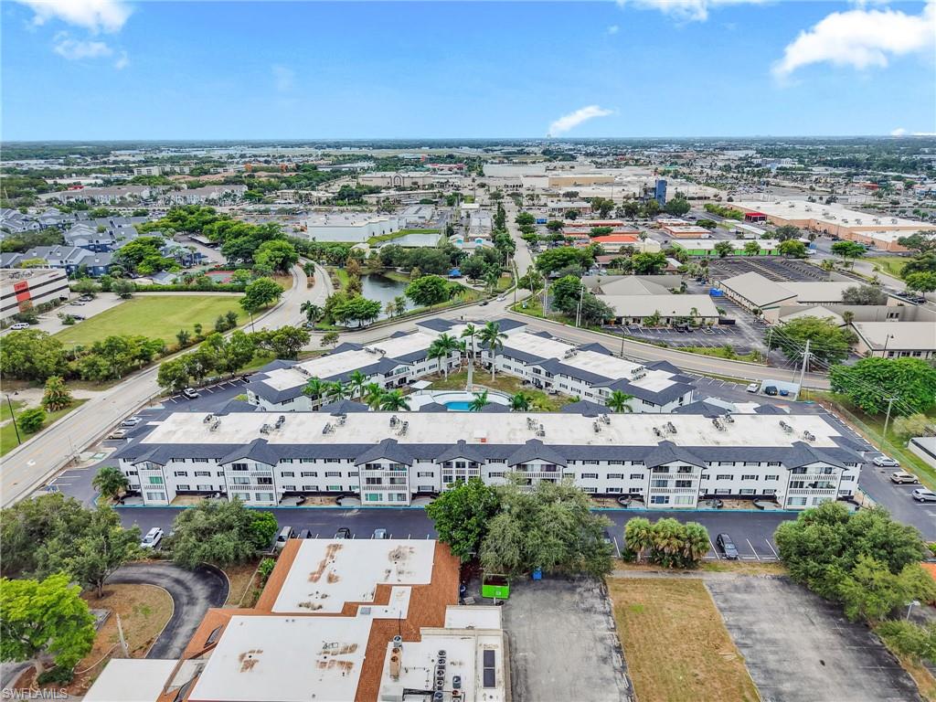 WINDSOR WEST - Residential