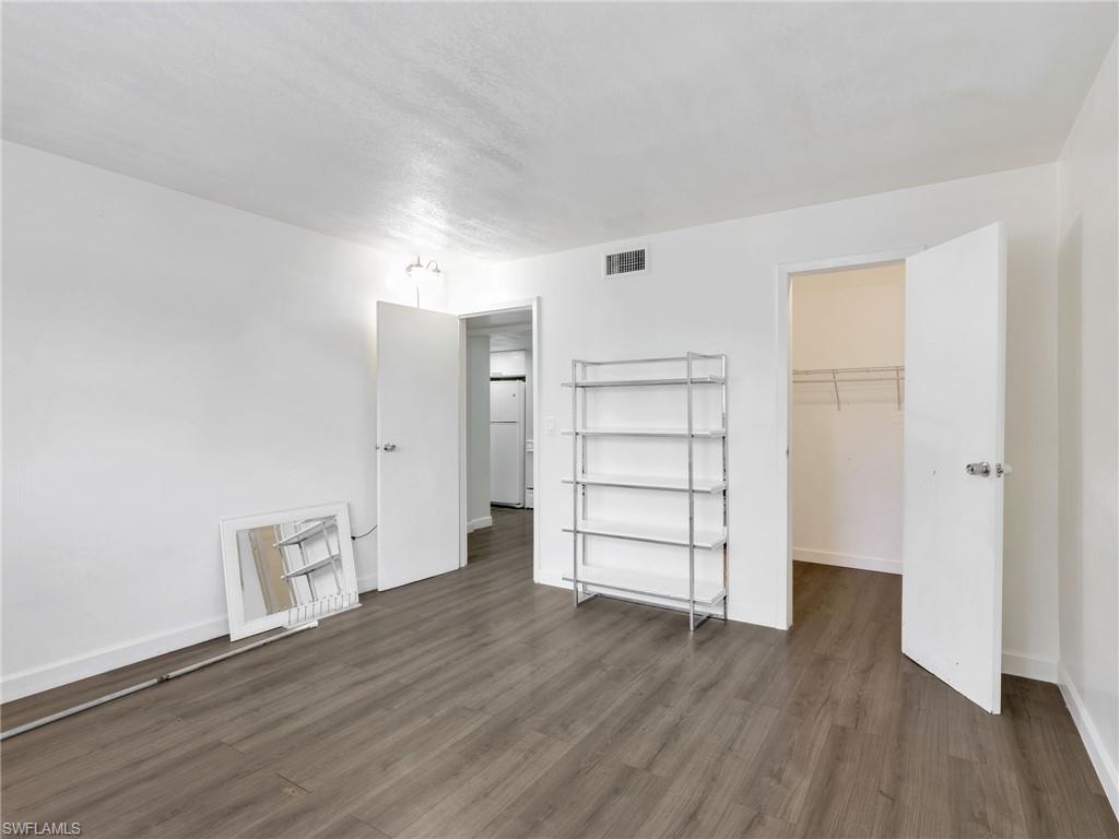 WINDSOR WEST - Residential