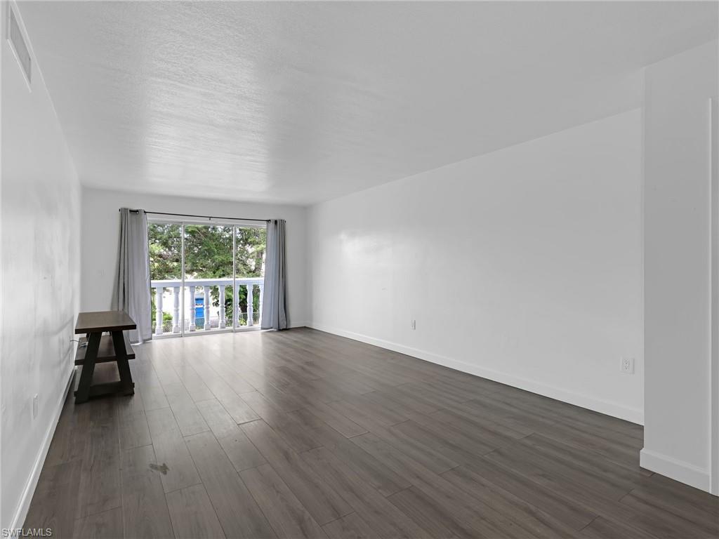 WINDSOR WEST - Residential