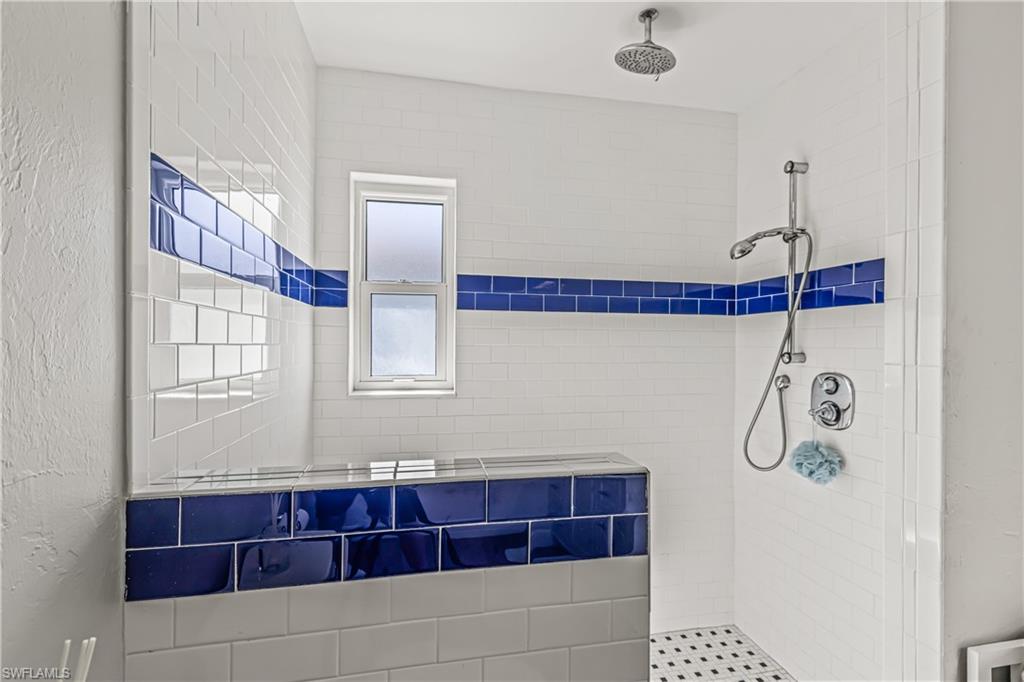 ISLES OF CAPRI - Residential