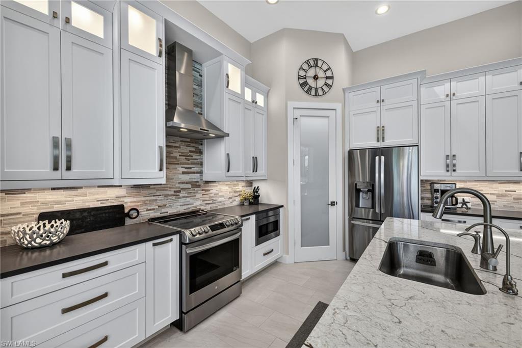 MARCO ISLAND - Residential