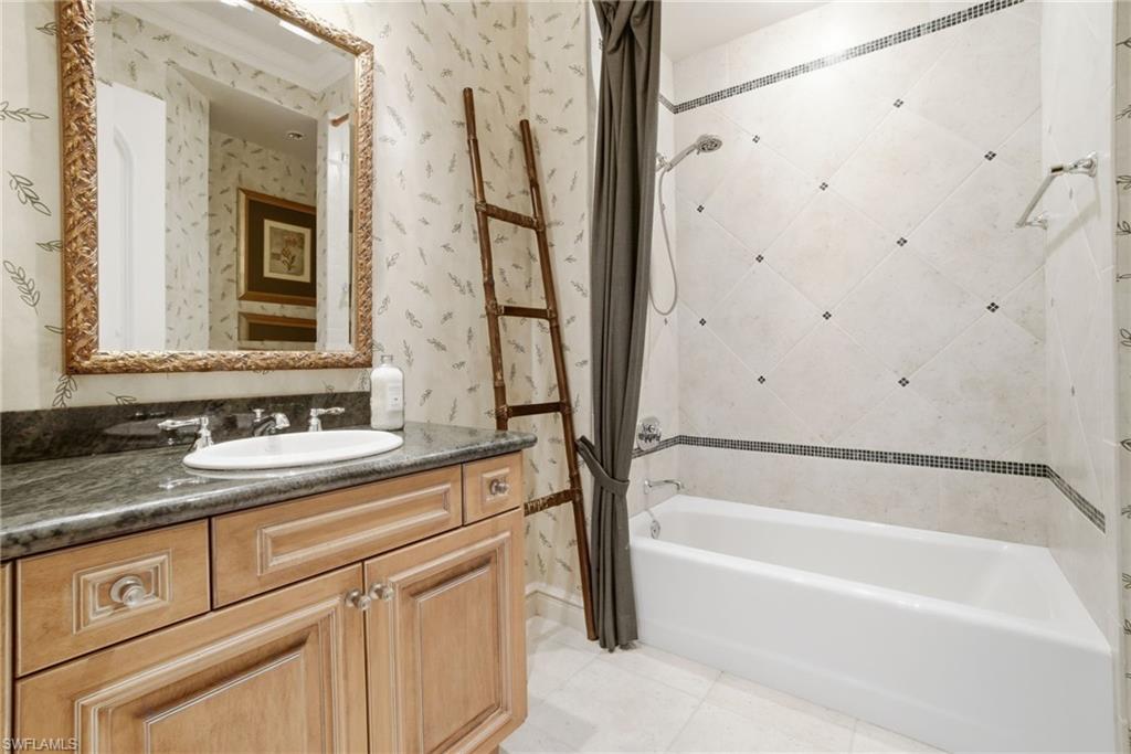 QUAIL WEST - Residential