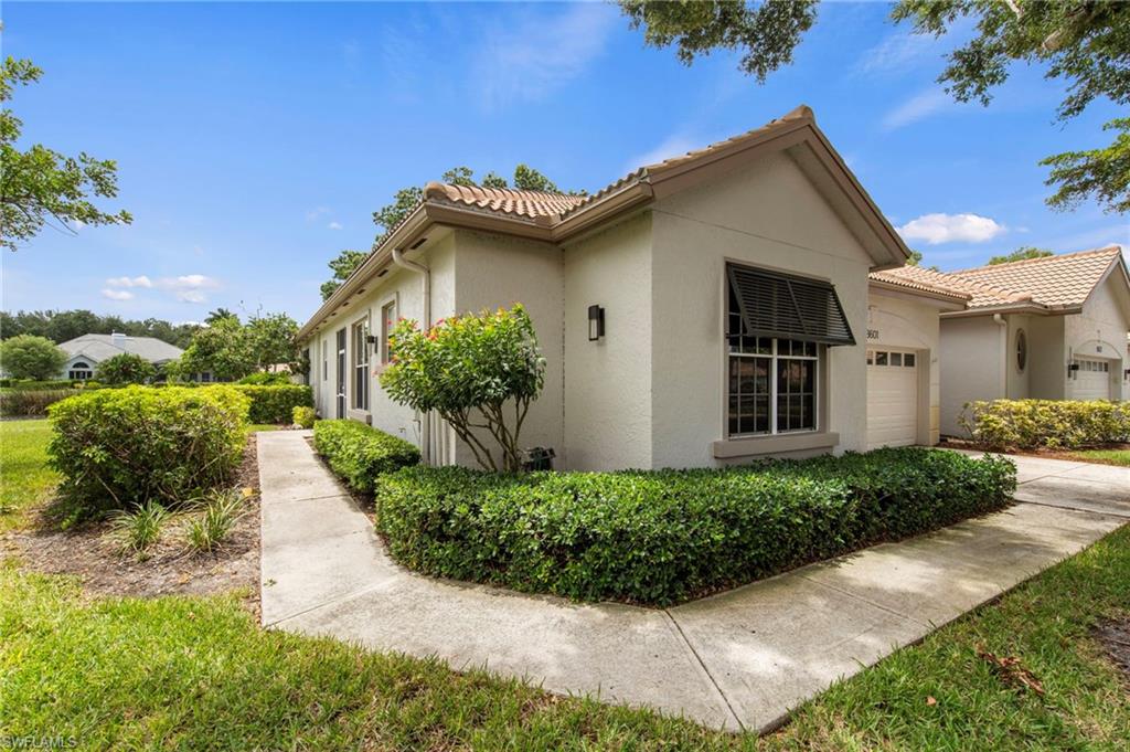 8601 Fairway Bend DR