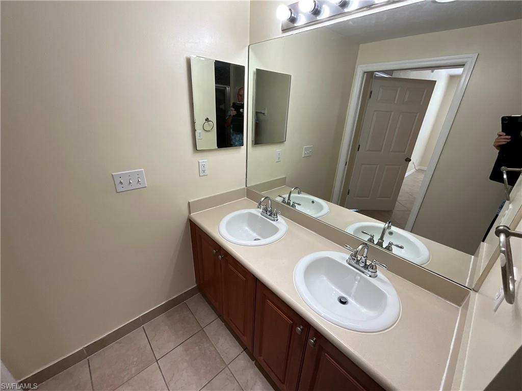 THE COVE AT SIX MILE - Residential Lease