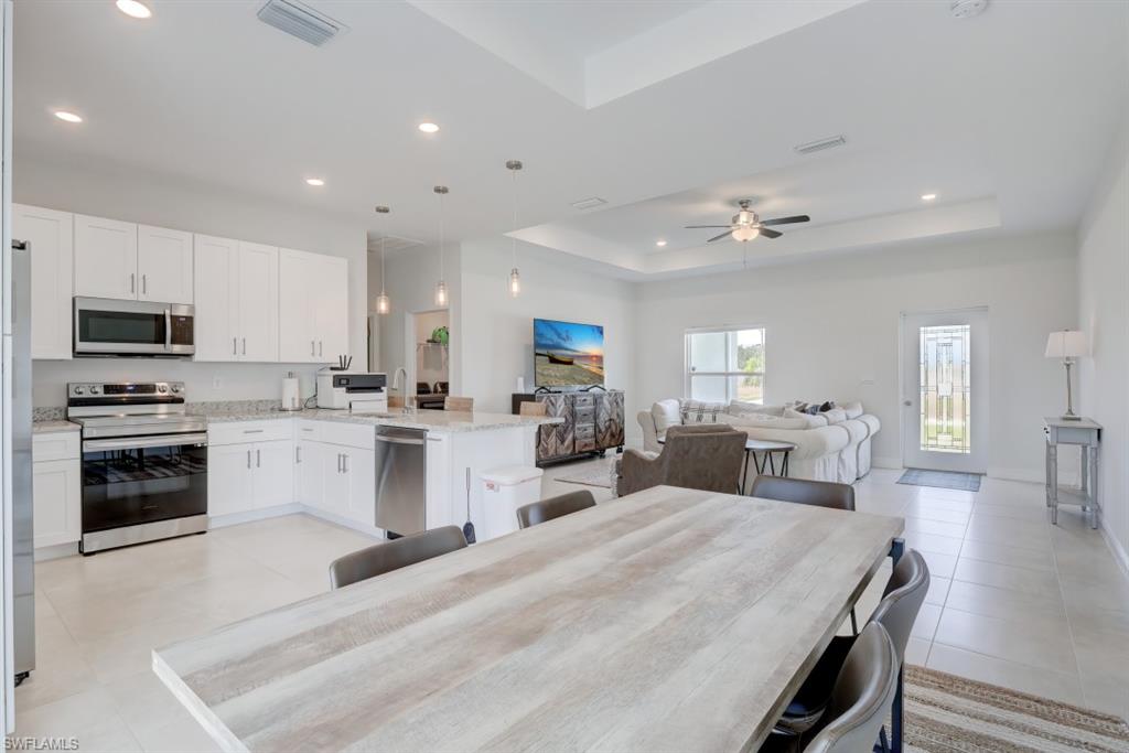 CAPE CORAL - Residential