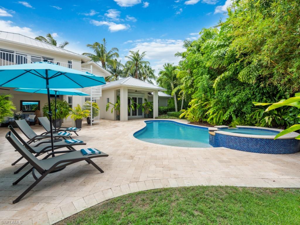 MOORINGS - Residential