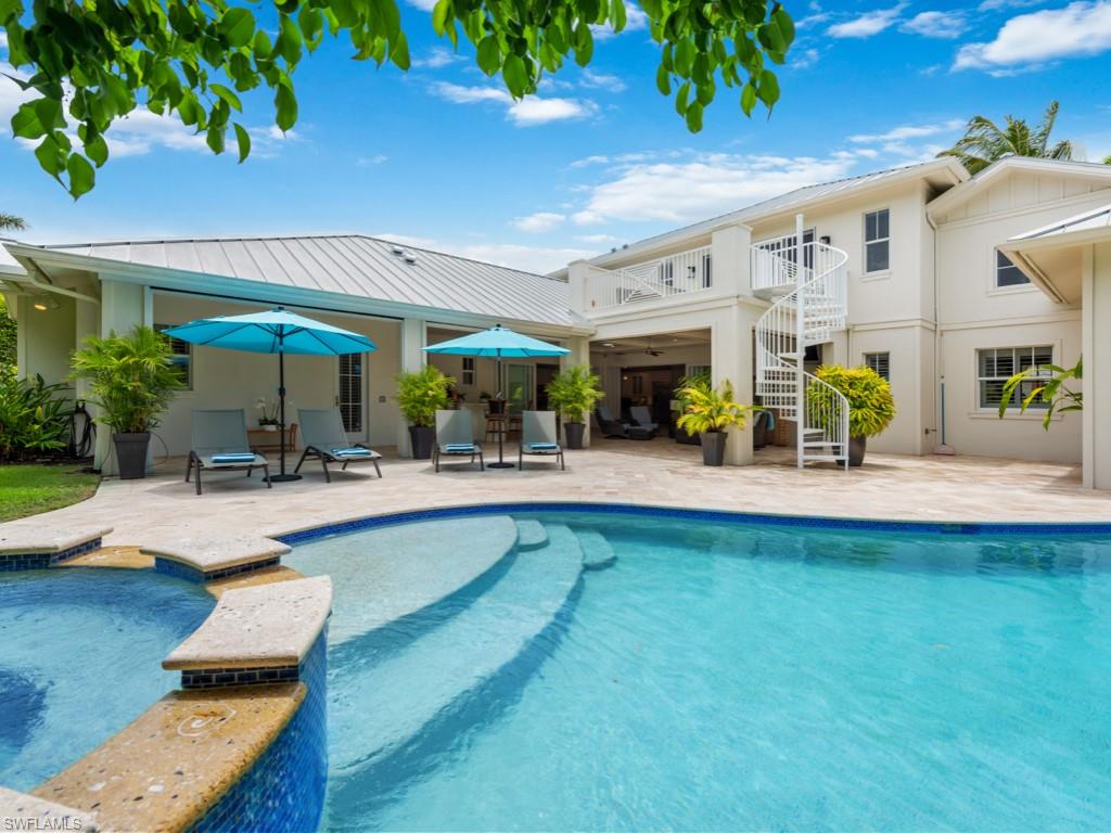 MOORINGS - Residential