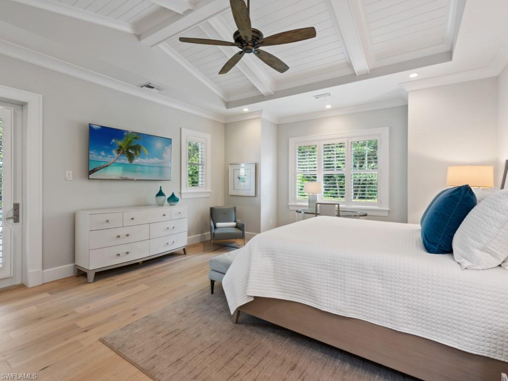 MOORINGS - Residential