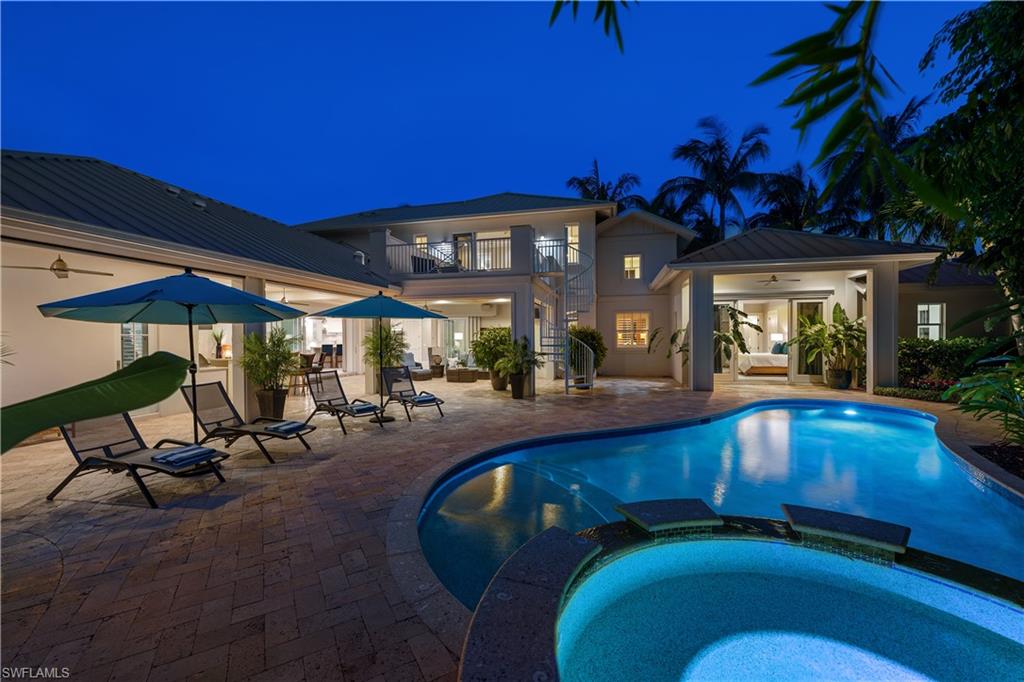 MOORINGS - Residential