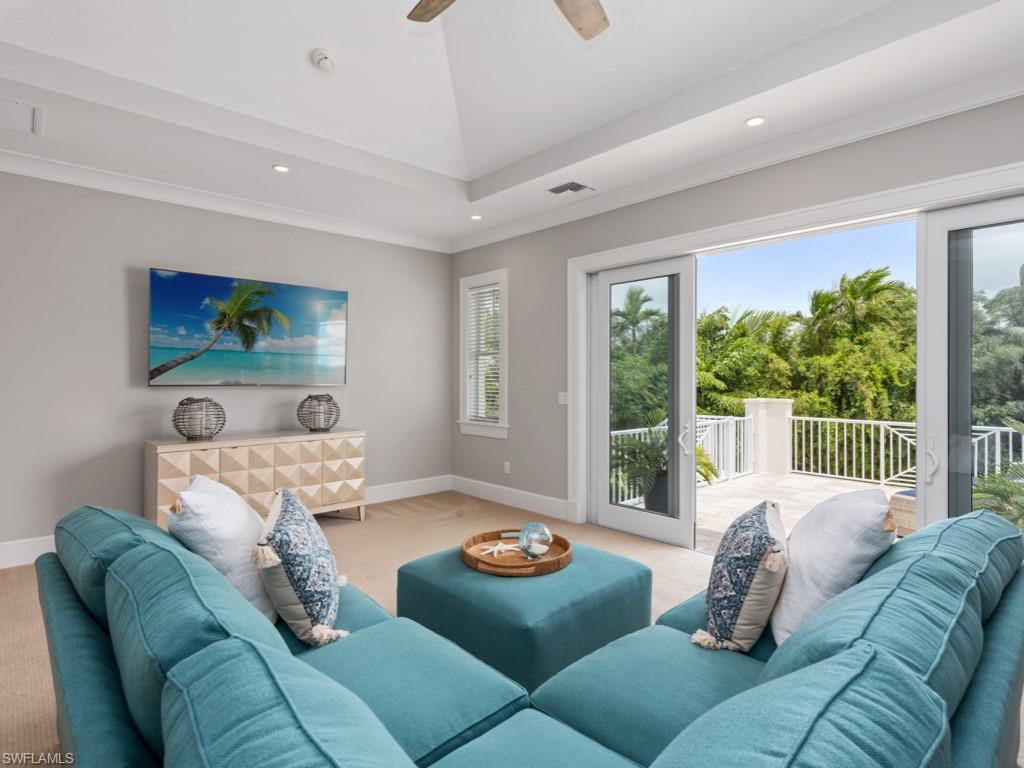 MOORINGS - Residential