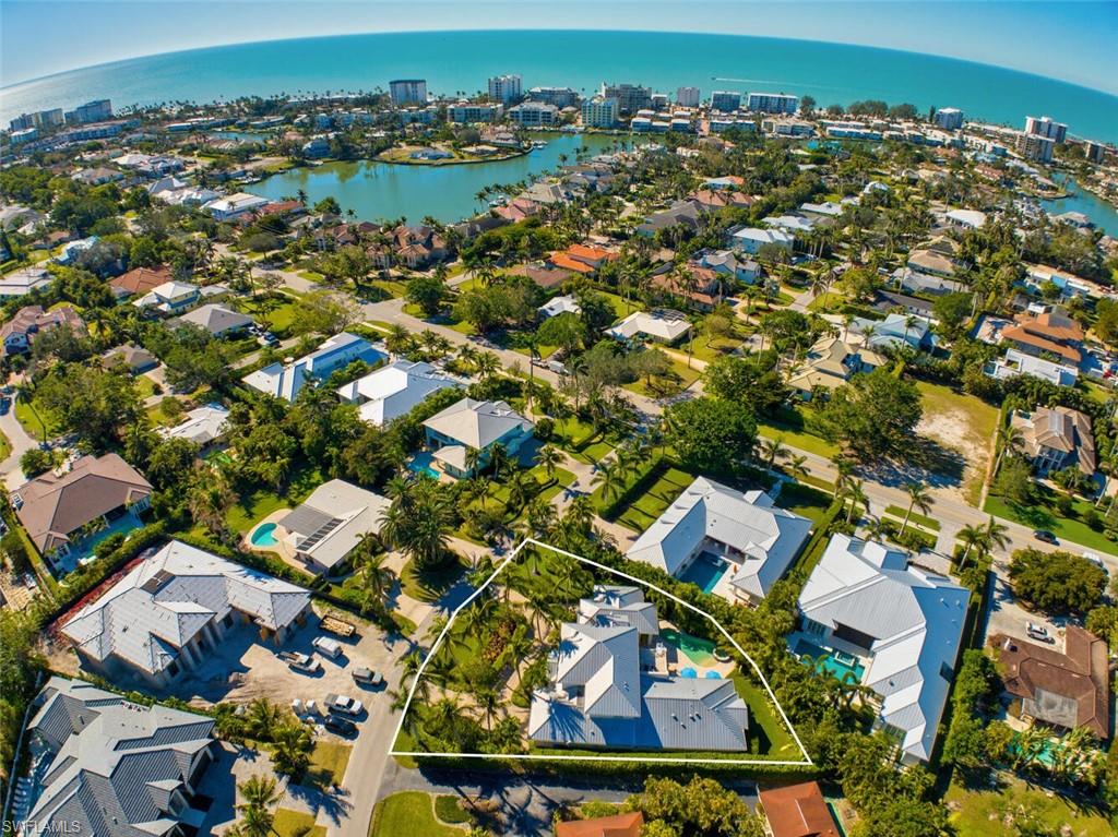 MOORINGS - Residential