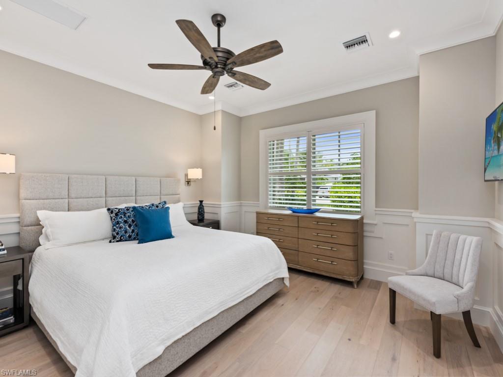 MOORINGS - Residential