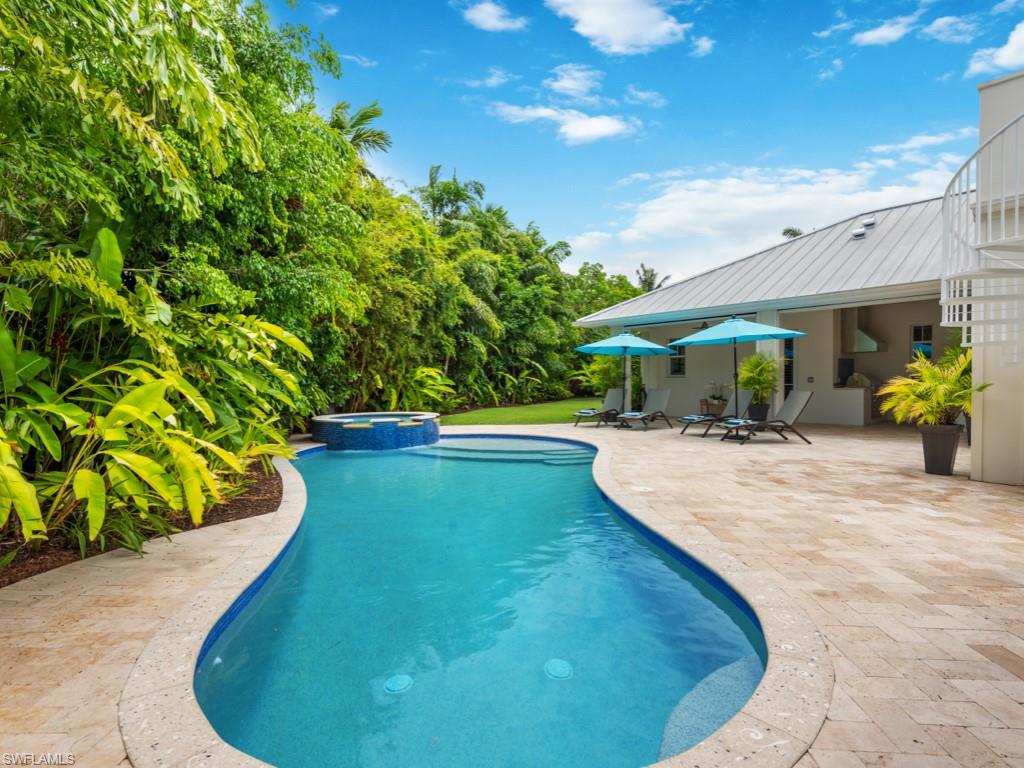 MOORINGS - Residential