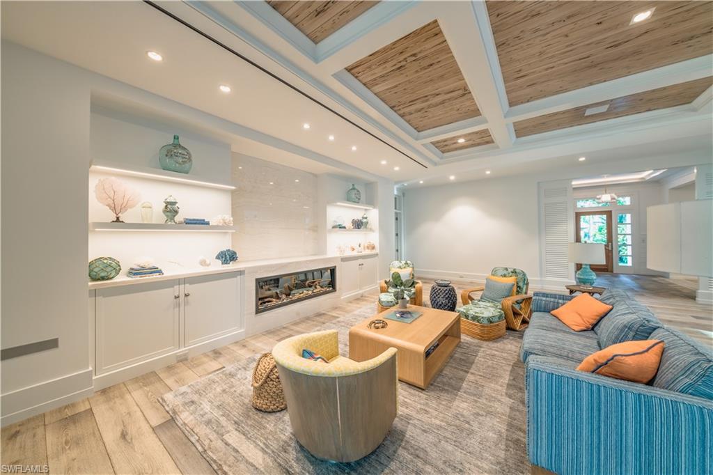 OLDE NAPLES - Residential