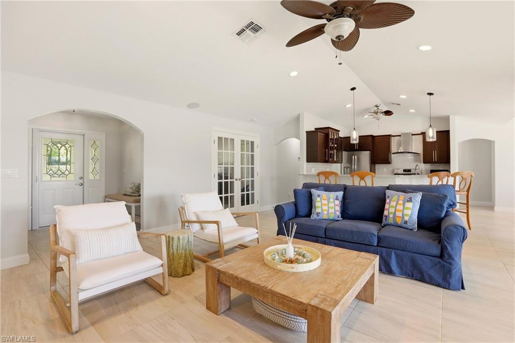 LONGSHORE LAKE - Residential