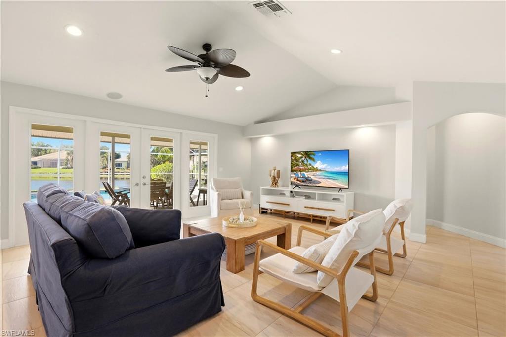 LONGSHORE LAKE - Residential