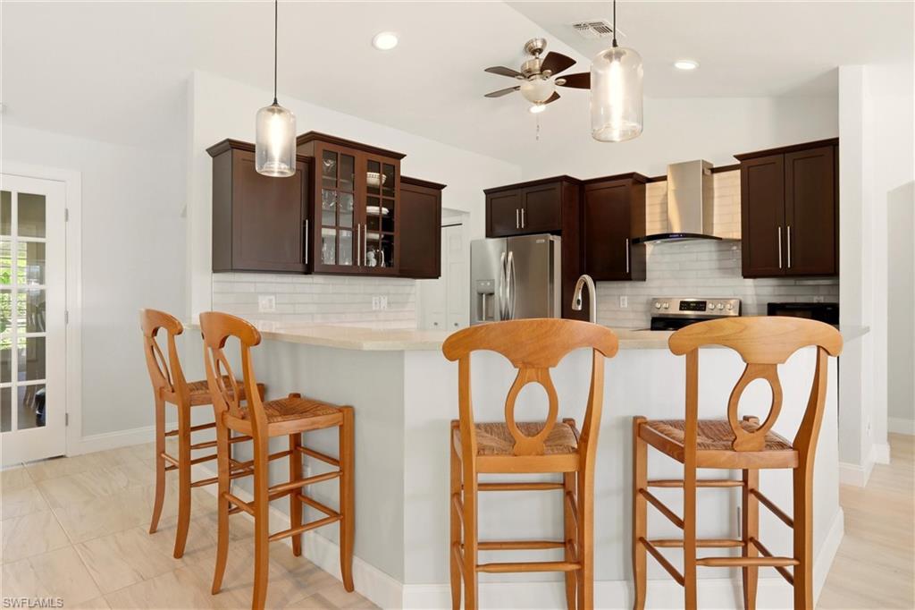 LONGSHORE LAKE - Residential