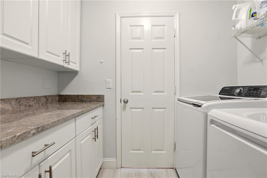 LONGSHORE LAKE - Residential