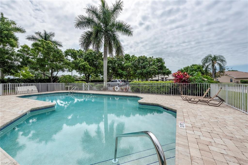 MUSTANG VILLAS - Residential