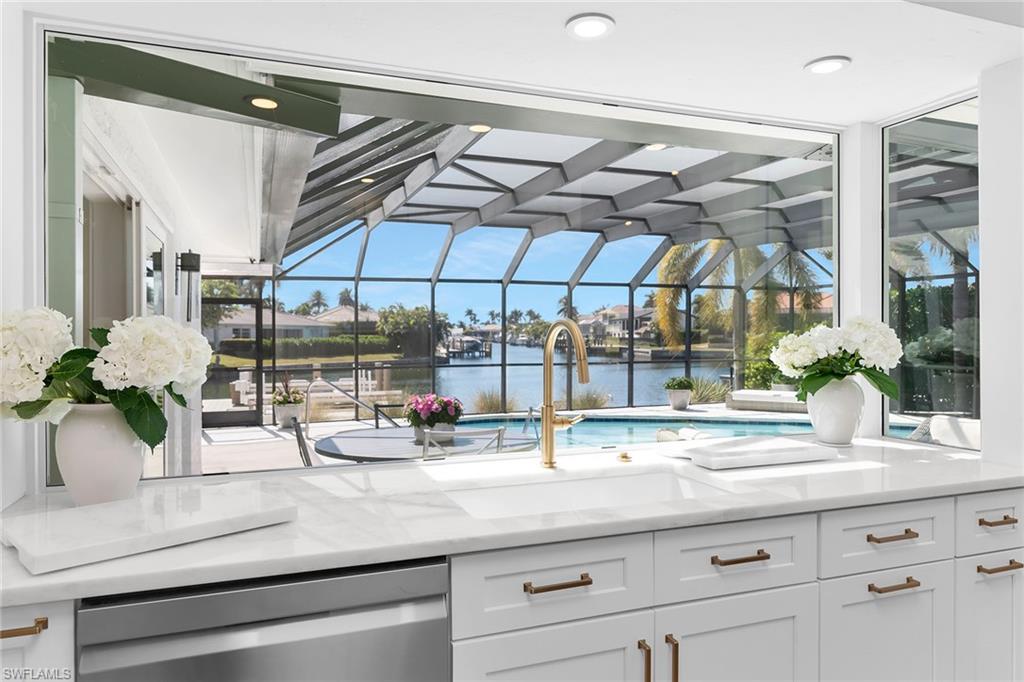 MARCO BEACH - Residential