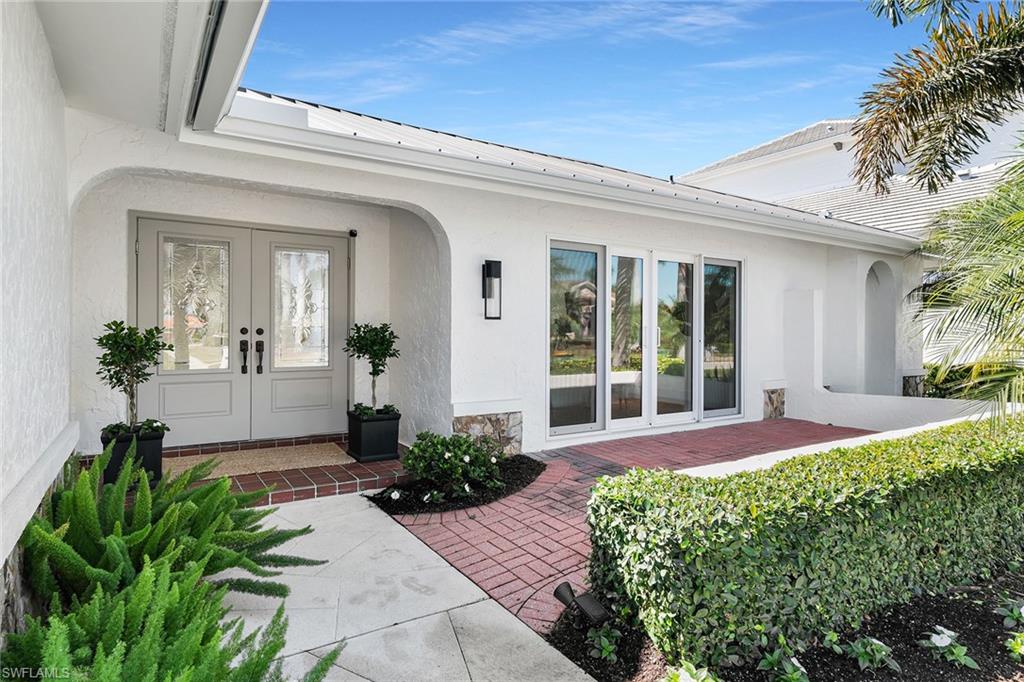 MARCO BEACH - Residential