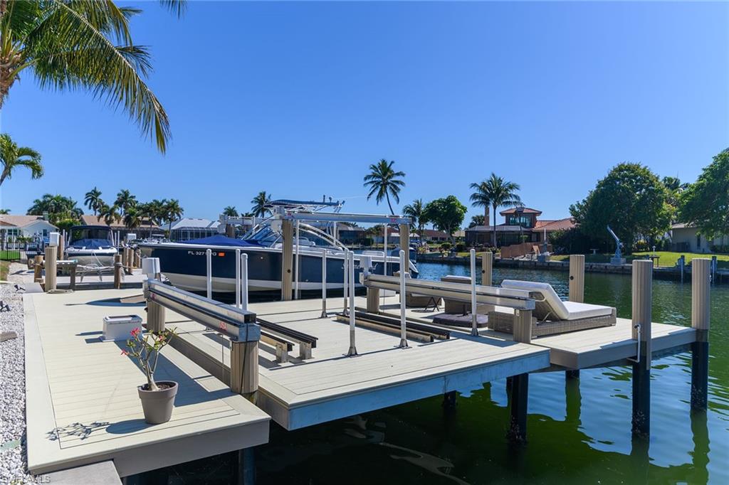 MARCO BEACH - Residential