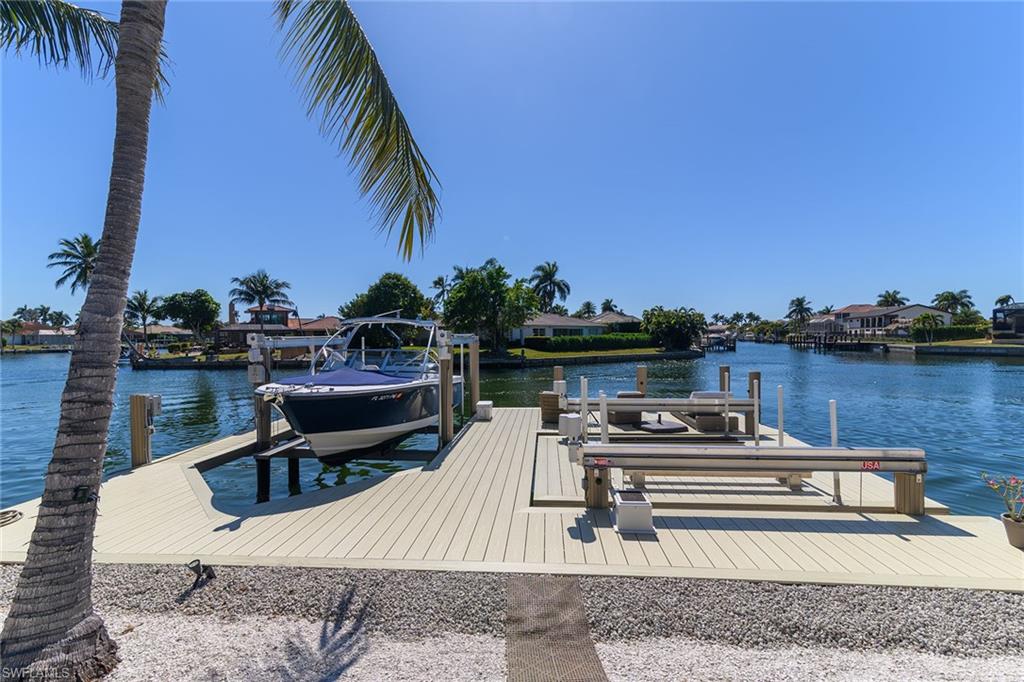 MARCO BEACH - Residential