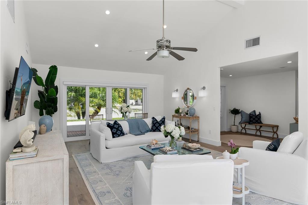 MARCO BEACH - Residential