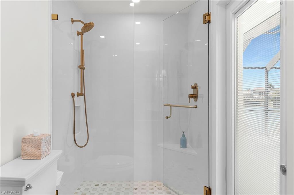 MARCO BEACH - Residential