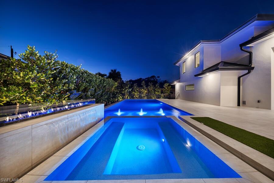 LAKE PARK - Residential