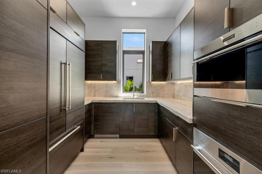 LAKE PARK - Residential