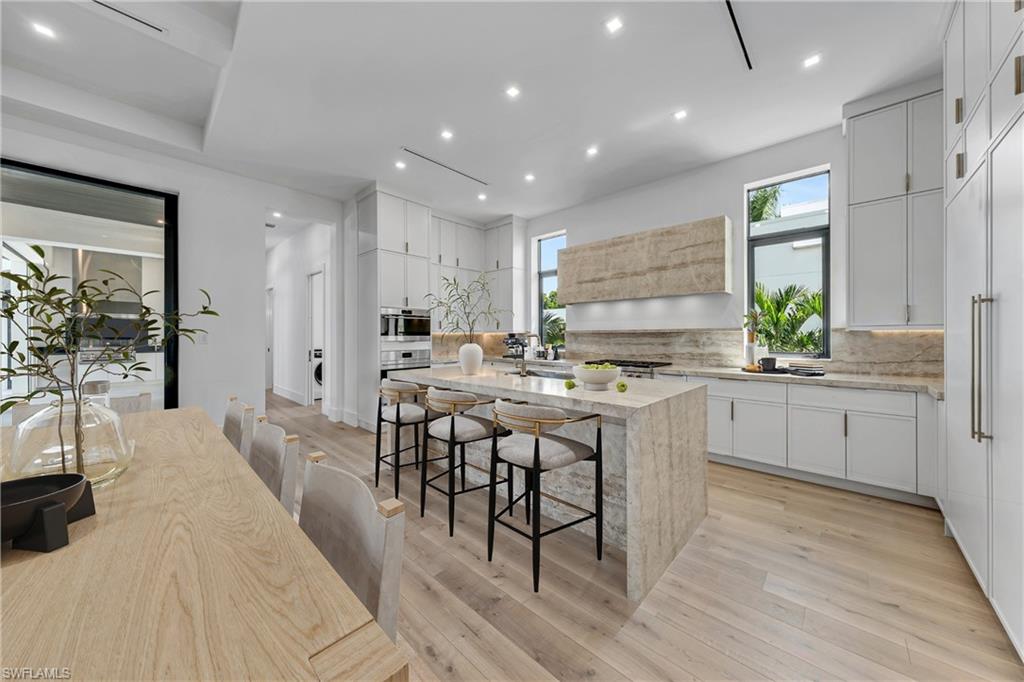 LAKE PARK - Residential