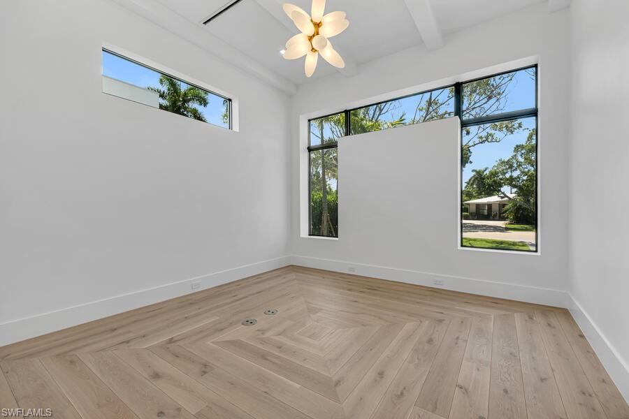 LAKE PARK - Residential