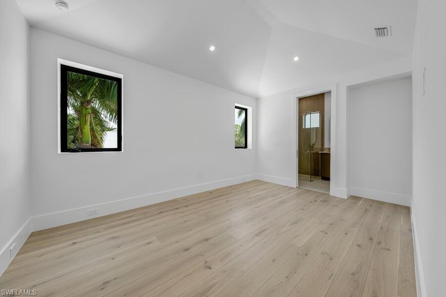 LAKE PARK - Residential