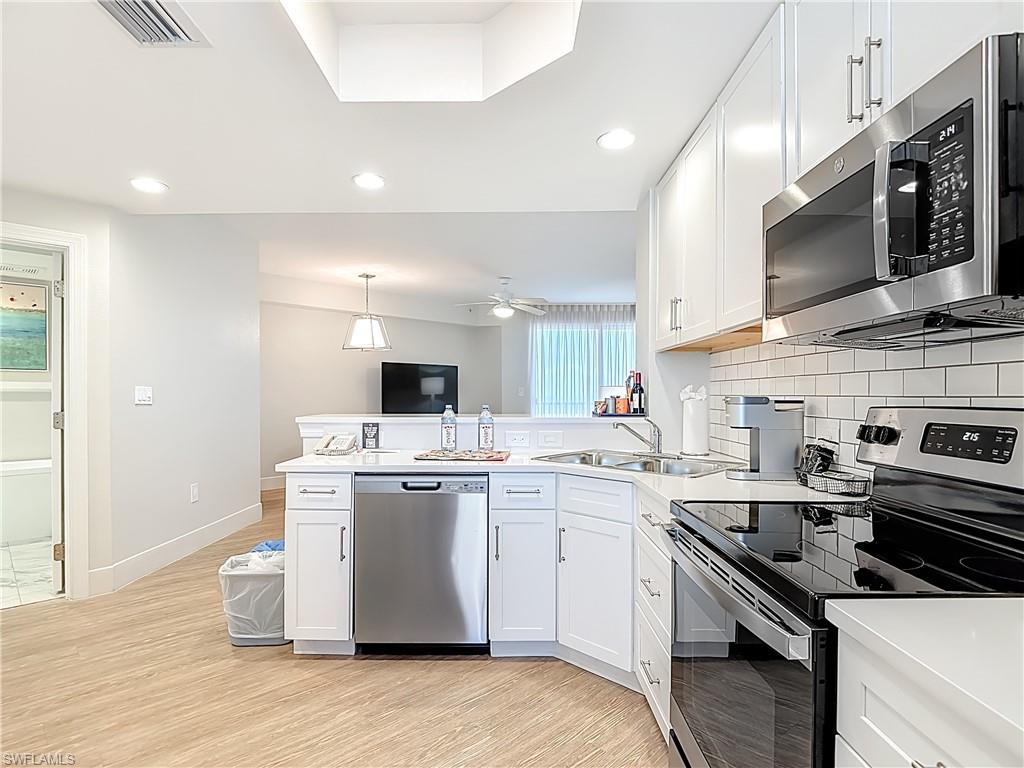 WHITE SAND VILLAS - Residential