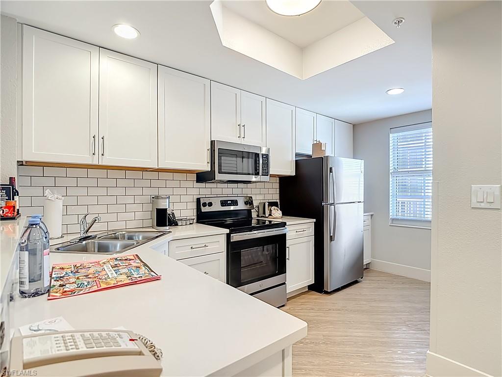 WHITE SAND VILLAS - Residential