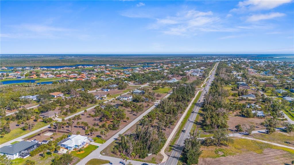 PORT CHARLOTTE - Land