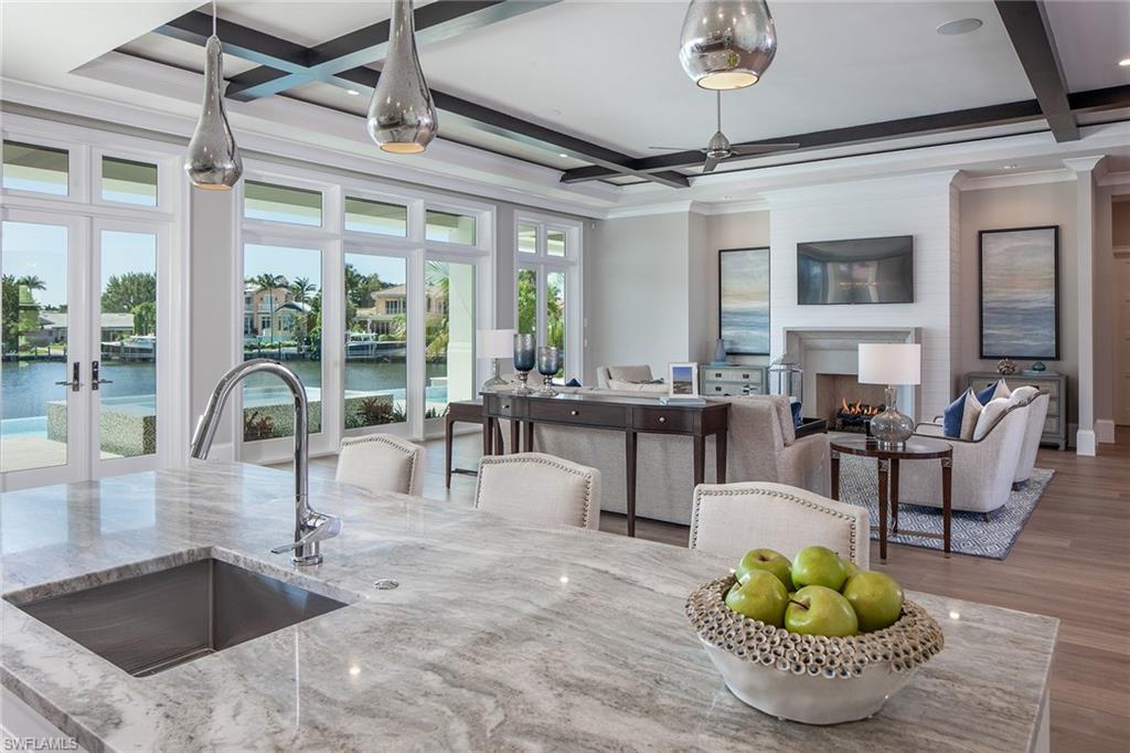 PARK SHORE - Residential