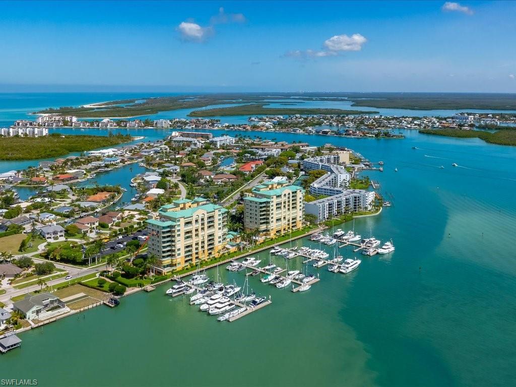 PIER 81 CONDOMINIUM - Residential