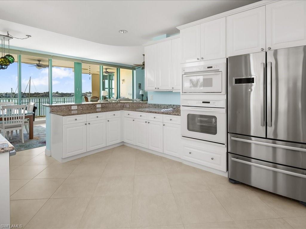 PIER 81 CONDOMINIUM - Residential