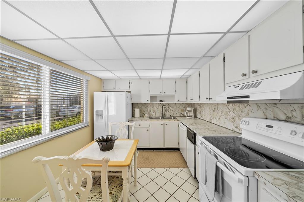 GLADES COUNTRY CLUB - Residential