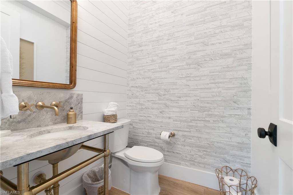 BONITA BEACH - Residential