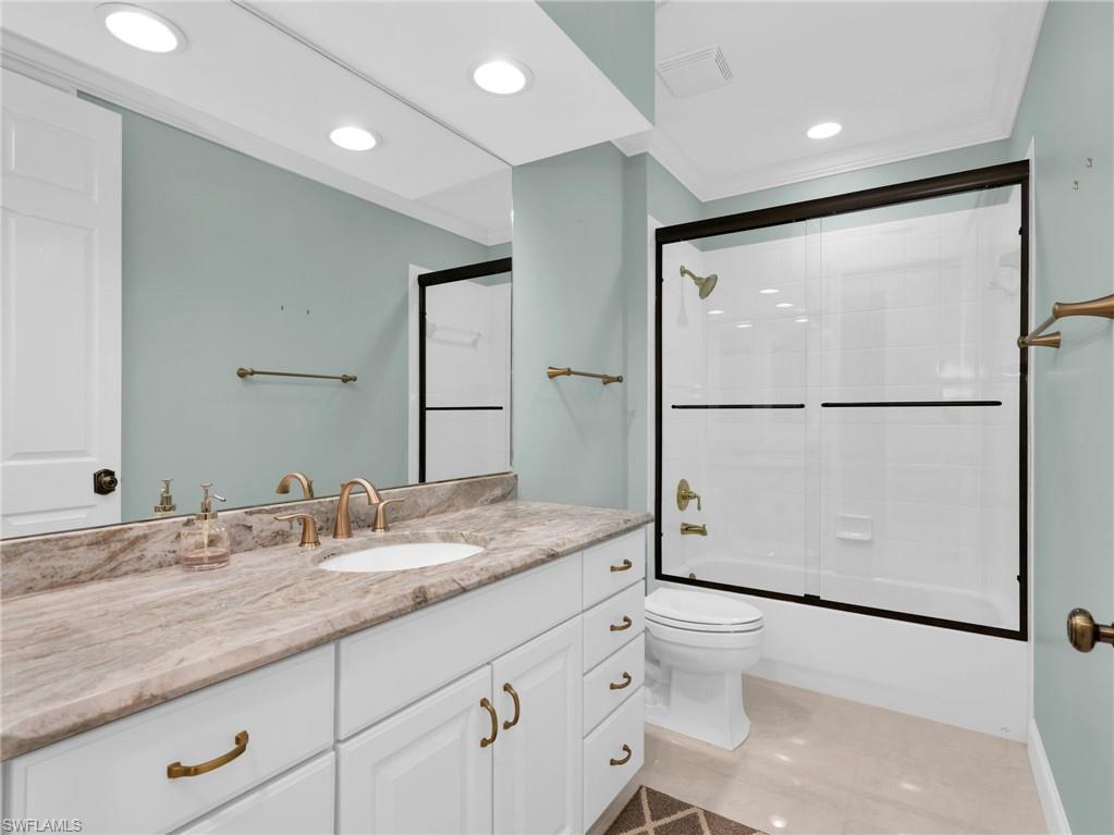 LANCASTER SQUARE - Residential