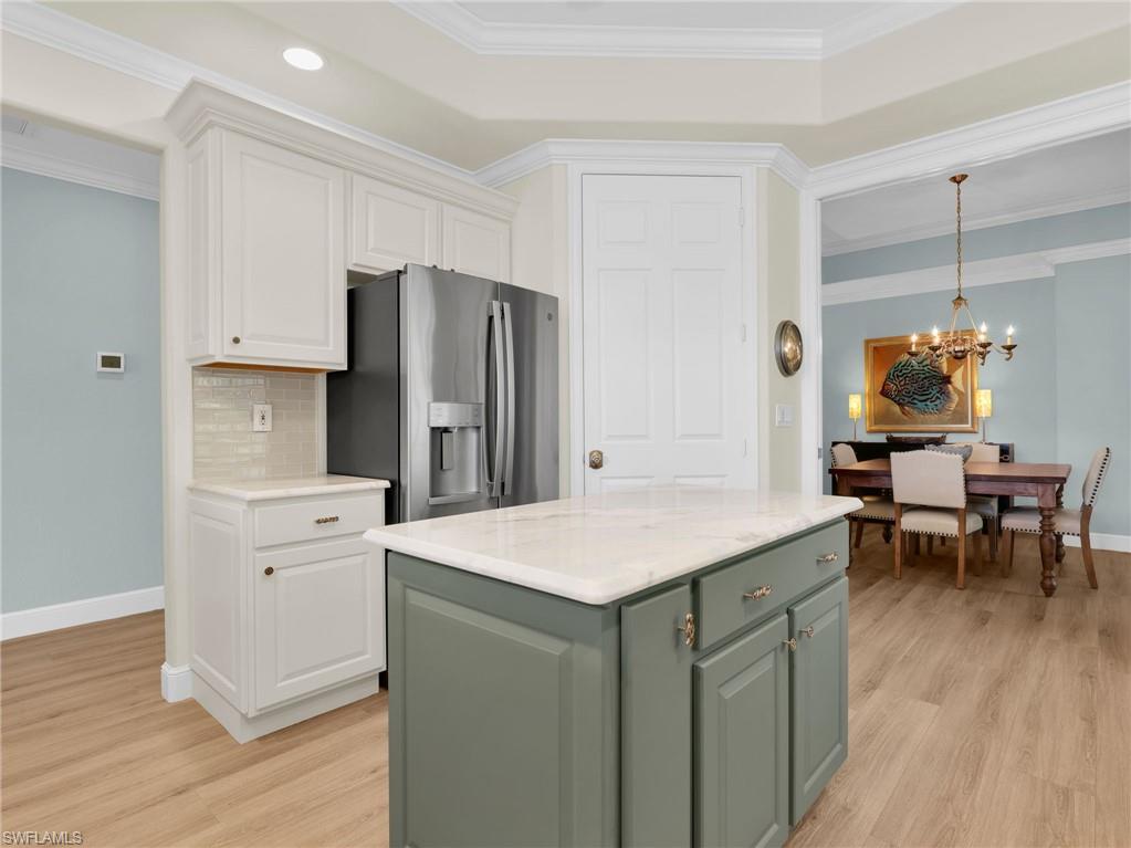 LANCASTER SQUARE - Residential