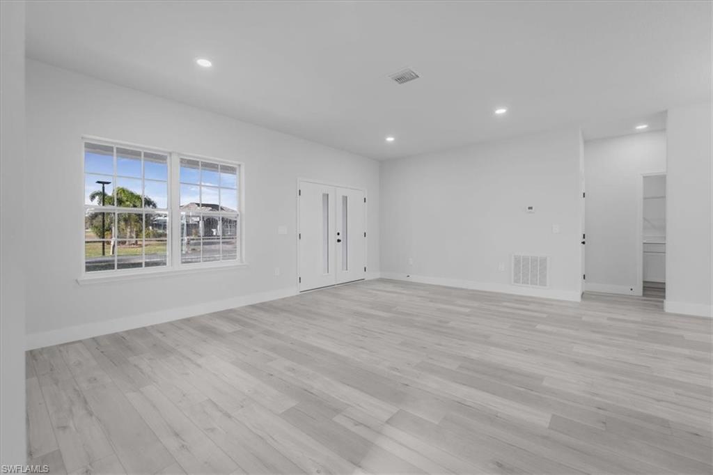 SUN N LAKES - Residential