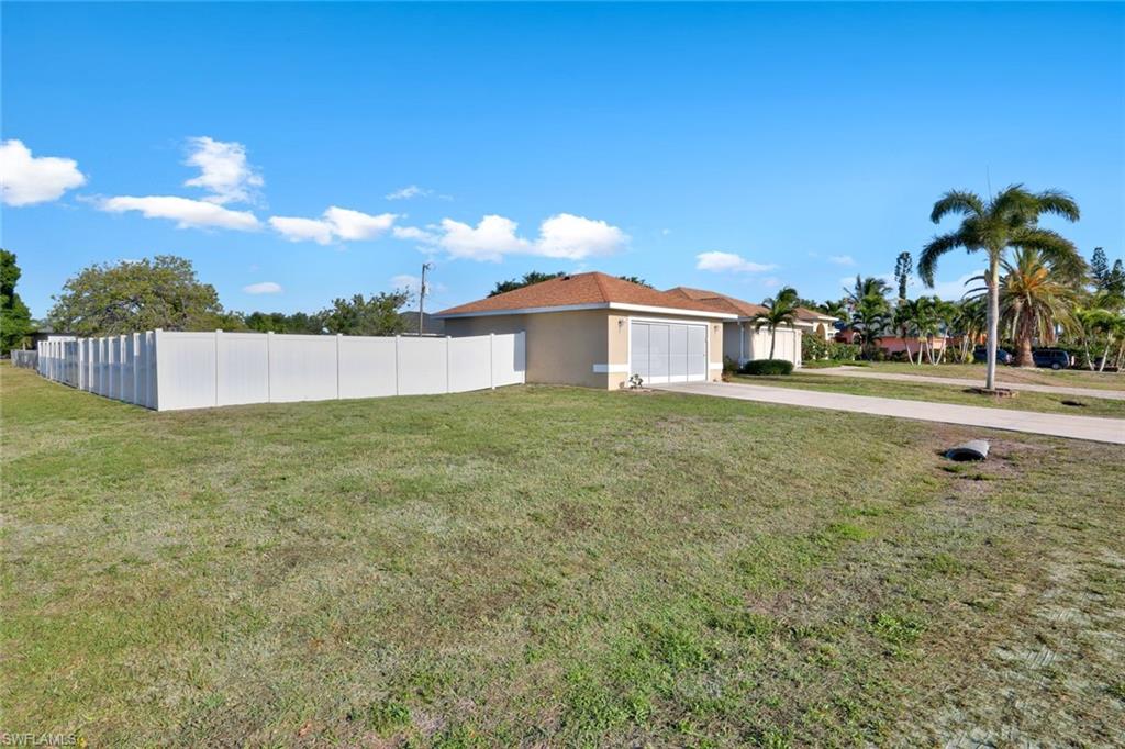 CAPE CORAL - Residential